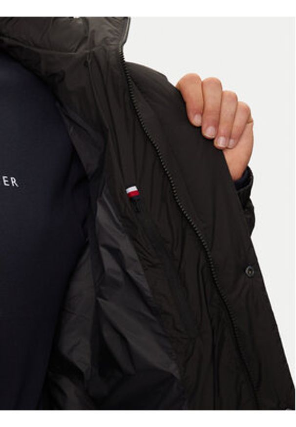 TOMMY HILFIGER - Tommy Hilfiger Kurtka puchowa MW0MW36569 Czarny Regular Fit. Kolor: czarny. Materiał: syntetyk
