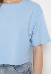 Born2be - Niebieski Bawełniany T-shirt o Szerokim Kroju z Krótkim Rękawem Branjas. Okazja: na co dzień. Kolor: niebieski. Materiał: bawełna. Długość rękawa: krótki rękaw. Długość: krótkie. Styl: casual #5