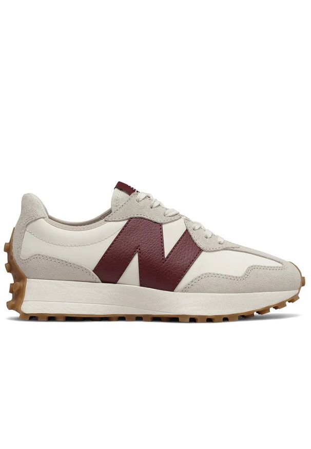 Buty damskie New Balance WS327KA - beżowe. Zapięcie: sznurówki. Kolor: beżowy. Materiał: zamsz, nylon. Szerokość cholewki: normalna. Sezon: lato