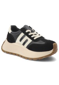 Sneakersy damskie Filippo, wykonane ze skóry naturalnej i skóry zamszowej miękka wkładka oraz gruba platforma z wyrazistym bieżnikiem, czarne, DP7511. Okazja: na co dzień. Zapięcie: sznurówki. Kolor: czarny. Materiał: skóra, zamsz. Szerokość cholewki: normalna. Obcas: na platformie #1