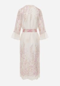 Renee - Różowa Pudełkowa Sukienka Zdobiona Haftem i Falbankami z Wiązanym Paskiem Zritine. Typ kołnierza: kołnierz z falbankami. Kolor: różowy. Wzór: aplikacja, haft. Styl: boho #3