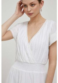 Pepe Jeans sukienka bawełniana kolor biały mini rozkloszowana. Kolor: biały. Materiał: bawełna. Długość rękawa: krótki rękaw. Wzór: haft. Typ sukienki: rozkloszowane. Długość: mini #5