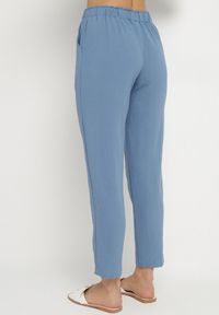 Born2be - Niebieskie Spodnie o Klasycznym Kroju z Gumką w Talii Tilunea. Okazja: na co dzień. Kolor: niebieski. Styl: klasyczny #5