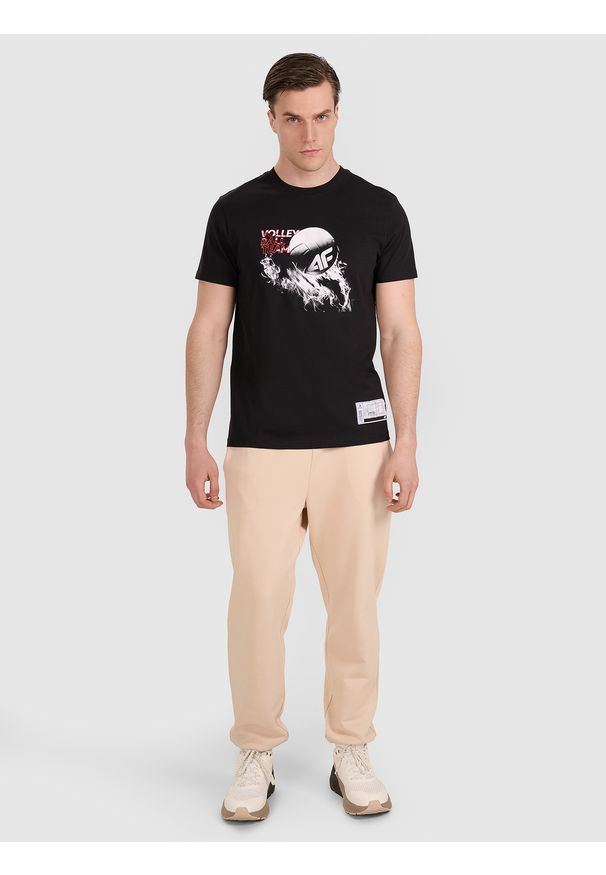 4f - 4F T-shirt regular z nadrukiem siatkarskim męski - czarny XL. Okazja: na co dzień, do domu. Kolor: czarny. Materiał: bawełna, jersey, materiał. Wzór: nadruk. Styl: sportowy, klasyczny, casual