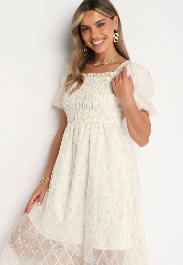 Born2be - Beżowo-Niebieska Rozkloszowana Sukienka z Bufiastymi Rękawami i Marszczoną Górą Vikinania. Okazja: na co dzień, na imprezę. Kolor: beżowy. Materiał: skóra. Styl: casual