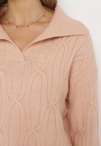 Born2be - Różowy Klasyczny Sweter w Ozdobny Splot Mulls. Kolor: różowy. Materiał: tkanina, dzianina. Wzór: ze splotem. Styl: klasyczny #4