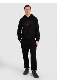4f - 4F Spodnie dresowe joggery męskie - czarne 3XL. Kolor: czarny. Materiał: dresówka. Wzór: gładki, ze splotem