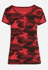 Born2be - Czerwony Bawełniany T-shirt w Moro Navaria. Kolor: czerwony. Materiał: bawełna. Wzór: moro. Sezon: lato