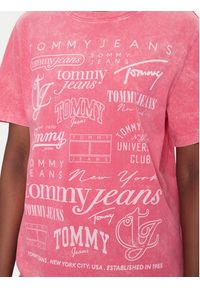 Tommy Jeans T-Shirt Multi Brand DW0DW20923 Różowy Relaxed Fit. Kolor: różowy. Materiał: bawełna