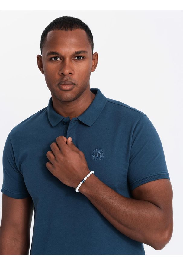 Ombre Clothing - Komplet męskich bawełnianych t-shirtów polo BASIC – biały/bordowy/ciemnoniebieski V4 - Rozmiar: S. Typ kołnierza: polo. Kolor: czerwony. Materiał: bawełna. Wzór: haft. Styl: klasyczny, sportowy