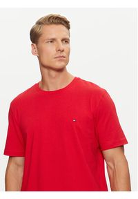 TOMMY HILFIGER - Tommy Hilfiger T-Shirt Essential MW0MW37267 Czerwony Regular Fit. Kolor: czerwony. Materiał: bawełna #4