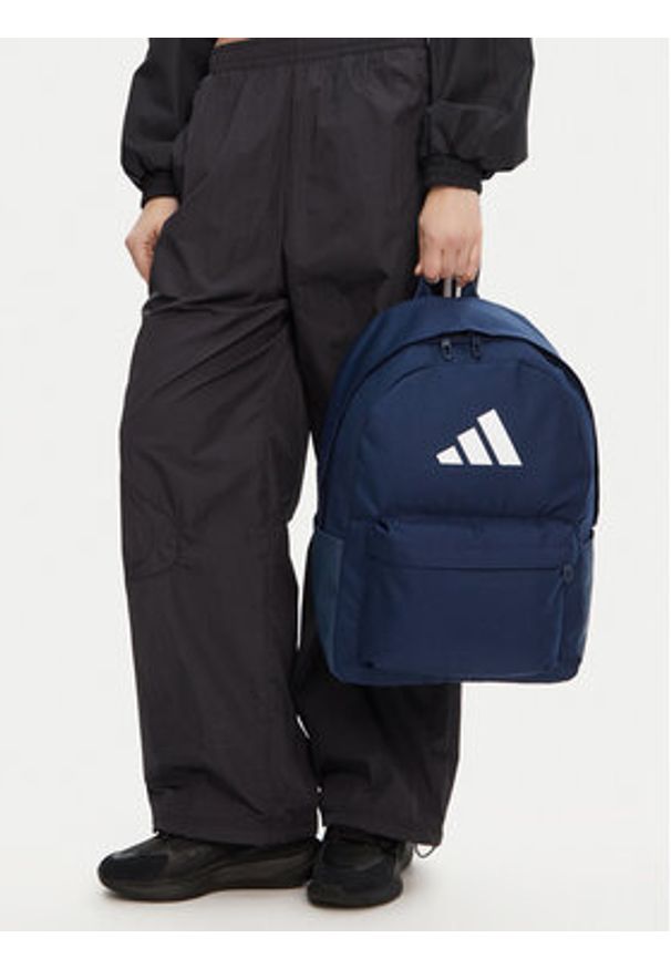 Adidas - adidas Plecak C-CLSC BARS BP IS7049 Granatowy. Kolor: niebieski. Materiał: materiał