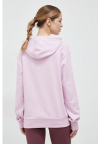 New Balance bluza damska kolor fioletowy z kapturem z aplikacją. Typ kołnierza: kaptur. Kolor: fioletowy. Materiał: materiał. Wzór: aplikacja #5