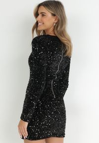 Born2be - Czarna Sukienka z Cekinami i Wycięciem Glykera. Okazja: na ślub cywilny, na wesele. Kolor: czarny. Długość rękawa: długi rękaw. Typ sukienki: asymetryczne. Długość: mini #2