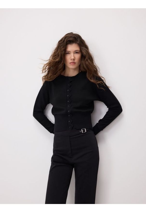 Reserved - Bluzka z wiskozą - czarny. Kolor: czarny. Materiał: wiskoza