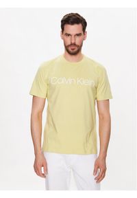Calvin Klein T-Shirt Front Logo K10K103078 Żółty Regular Fit. Kolor: żółty. Materiał: bawełna #1