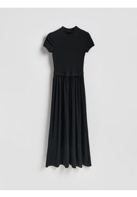 Reserved - Sukienka z golfem - czarny. Typ kołnierza: golf. Kolor: czarny. Materiał: materiał, bawełna, wiskoza