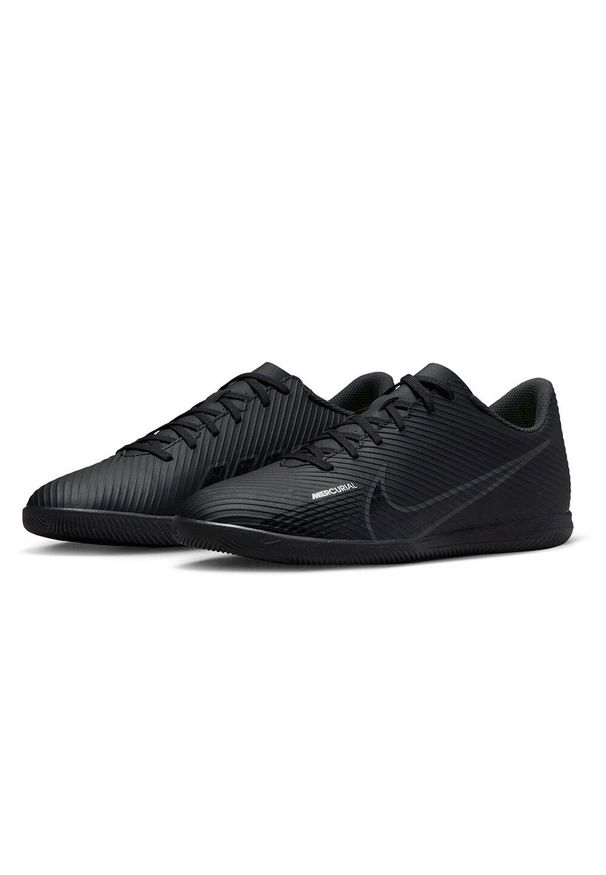 Buty do gry w piłkę Nike Vapor 15 Club IC Halówki. Kolor: czarny