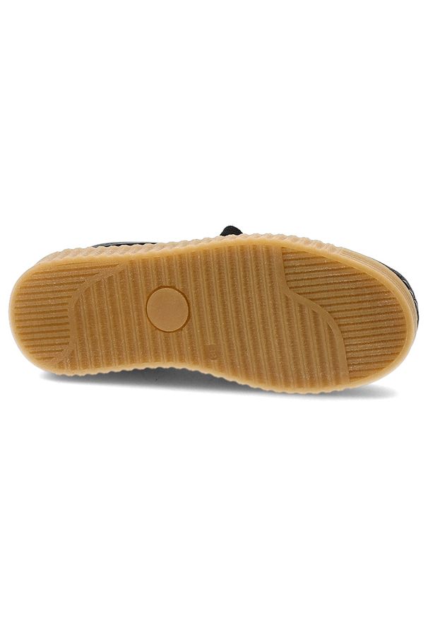 Półbuty damskie Hee, licowa cholewka ze skóry i wsuwane z miękkimi wkładkami, czarne, 84765. Zapięcie: bez zapięcia. Kolor: czarny. Materiał: skóra. Szerokość cholewki: normalna. Styl: klasyczny, retro, elegancki