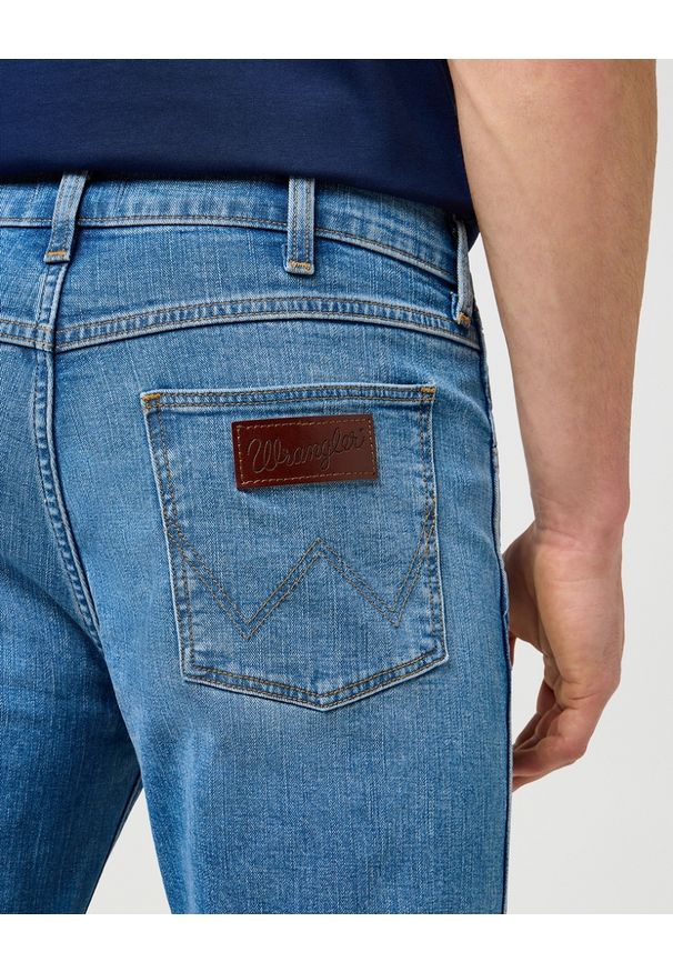 Wrangler - MESKIE SPODNIE WRANGLER LARSTON COASTAL BLUE 112371569