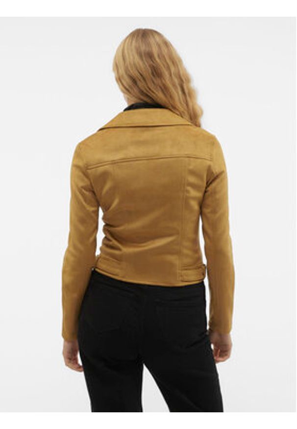 Vero Moda Kurtka z imitacji skóry Jose 10300938 Brązowy Regular Fit. Kolor: brązowy. Materiał: skóra