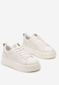 Born2be - Białe Sneakersy na Platformie ze Skórzaną Wkładką Limelta. Kolor: biały. Materiał: skóra. Obcas: na platformie
