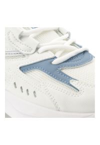 Big-Star - Białe Sneakersy Big Star Sportowe Obuwie Damskie. Okazja: na co dzień, na spacer. Zapięcie: sznurówki. Kolor: biały. Materiał: syntetyk, materiał. Szerokość cholewki: normalna. Sport: turystyka piesza
