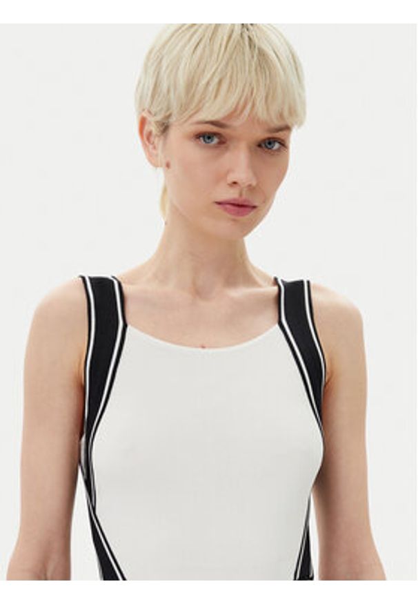 Karl Lagerfeld - KARL LAGERFELD Kombinezon A2W13021 Czarny Slim Fit. Kolor: czarny. Materiał: wiskoza