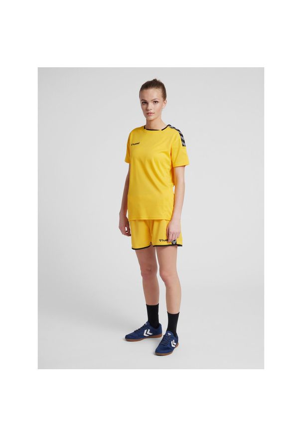 Hummel KOSZULKA DAMSKA T-shirt hmlAUTHENTIC POLY JERSEY WOMAN. Kolor: czarny, pomarańczowy, wielokolorowy, żółty. Materiał: jersey. Sport: taniec, joga i pilates