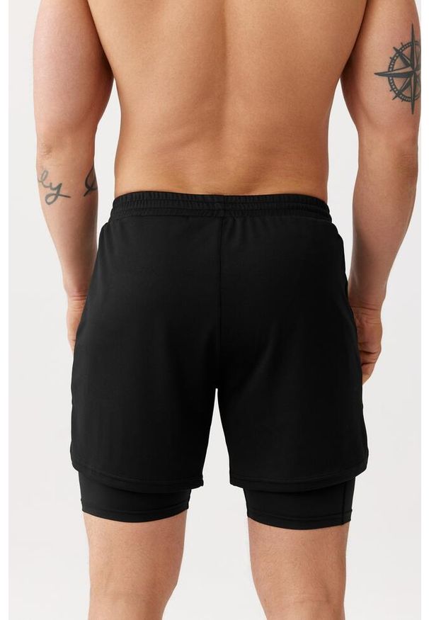 ROUGH RADICAL - Męskie spodenki sportowe z podspodenkami Rough Radical Fast Duo Shorts. Kolor: czarny. Sport: bieganie