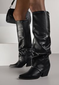 Born2be - Czarne Kozaki na Stożkowym Obcasie z Marszczoną Cholewką Atika. Okazja: na co dzień. Kolor: czarny. Materiał: jeans. Szerokość cholewki: normalna. Obcas: na obcasie. Styl: casual, klasyczny. Wysokość obcasa: średni