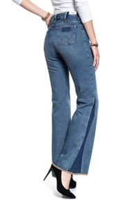 Wrangler - WRANGLER RETRO FLARE BURNING GIRL W240GF11X. Styl: retro