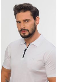 Emporio Armani - EMPORIO ARMANI Biała męska koszulka polo na zamek, Rozmiar M. Typ kołnierza: polo. Kolor: biały. Materiał: prążkowany. Wzór: aplikacja #4