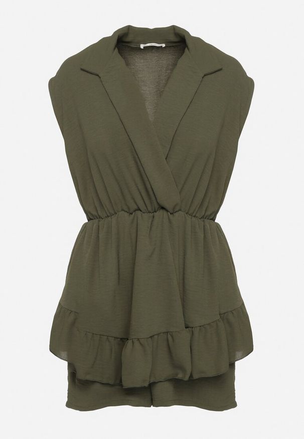 Born2be - Ciemnozielony Krótki Kombinezon z Falbankami i Kołnierzykiem Laravia. Kolor: zielony. Długość: krótkie. Styl: elegancki, wizytowy