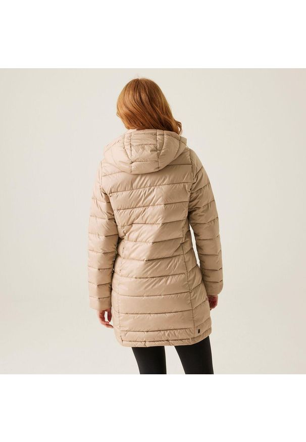 Regatta - Damska wodoodporna kurtka turystyczna Starler z przegrodami. Kolor: beżowy. Materiał: poliester. Sport: turystyka piesza