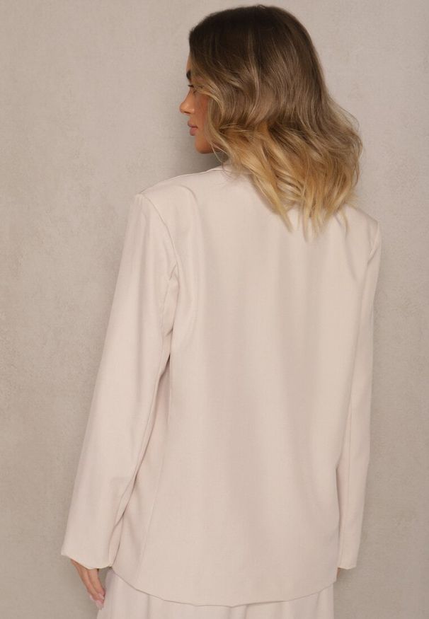 Renee - Jasnobeżowa Marynarka Dwurzędowa z Usztywnionymi Ramionami Emivori. Okazja: na co dzień. Kolor: beżowy. Materiał: jeans. Styl: elegancki, casual