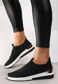 Renee - Czarne Buty Sportowe Hypnerus. Nosek buta: okrągły. Zapięcie: bez zapięcia. Kolor: czarny. Materiał: jeans, materiał