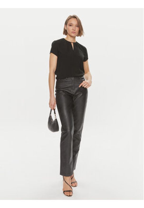 Calvin Klein Bluzka K20K207062 Czarny Regular Fit. Kolor: czarny. Materiał: syntetyk
