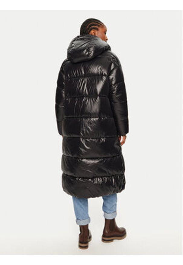 Save The Duck Kurtka zimowa D41864W LUCK19 Czarny Loose Fit. Kolor: czarny. Materiał: syntetyk. Sezon: zima