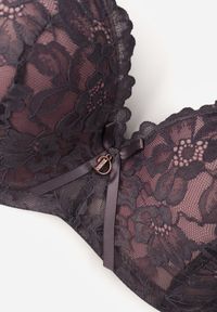 Renee - Szaro-Różowy Biustonosz Ozdobiony Koronką i Kokardką Aqiany. Kolor: szary. Materiał: koronka. Wzór: koronka, aplikacja #2