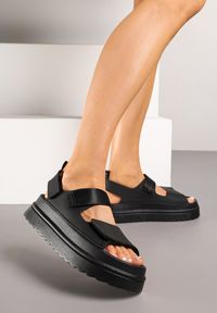 Renee - Czarne Sandały Chunky na Platformie z Zapięciem na Rzep Lorovia. Okazja: na co dzień. Zapięcie: rzepy. Kolor: czarny. Obcas: na platformie. Styl: casual #5