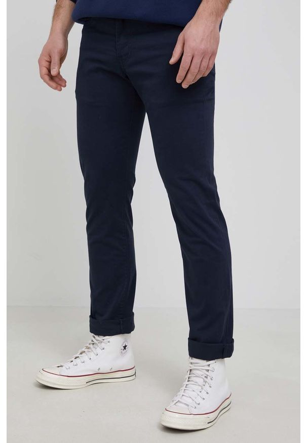 Levi's® - Levi's spodnie 511 męskie kolor granatowy proste. Okazja: na spotkanie biznesowe. Kolor: niebieski. Materiał: tkanina, bawełna. Wzór: gładki. Styl: biznesowy