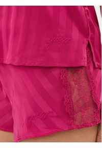 Guess Koszulka piżamowa O3BX02 WF3L2 Różowy Regular Fit. Kolor: różowy. Materiał: syntetyk