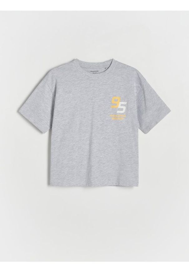 Reserved - T-shirt oversize z nadrukiem - jasnoszary. Kolor: szary. Materiał: dzianina, bawełna. Wzór: nadruk