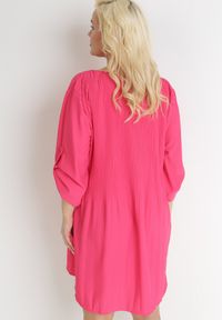 Born2be - Różowa Rozkloszowana Sukienka Mini z Plisowaniem Telesi. Kolekcja: plus size. Kolor: różowy. Długość rękawa: długi rękaw. Typ sukienki: dla puszystych. Długość: mini #6
