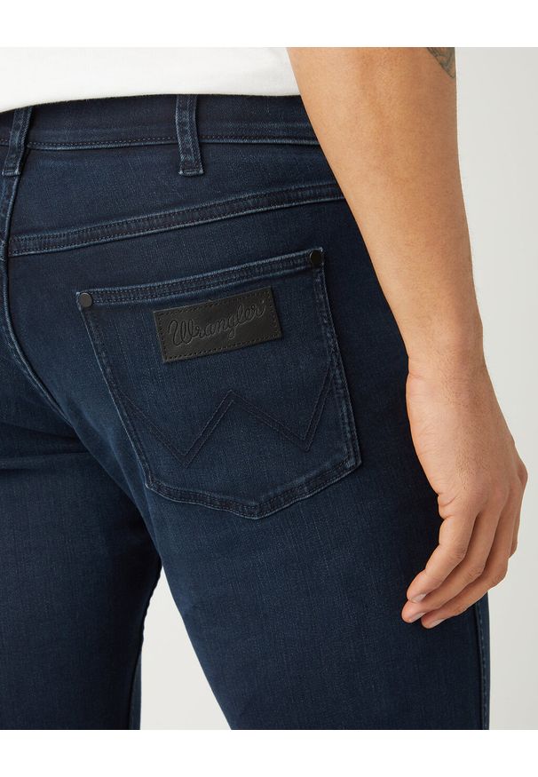 Wrangler - WRANGLER MESKIE SPODNIE JEANSOWE JEANSY GREENSBORO PROSPERITY W15QMN398