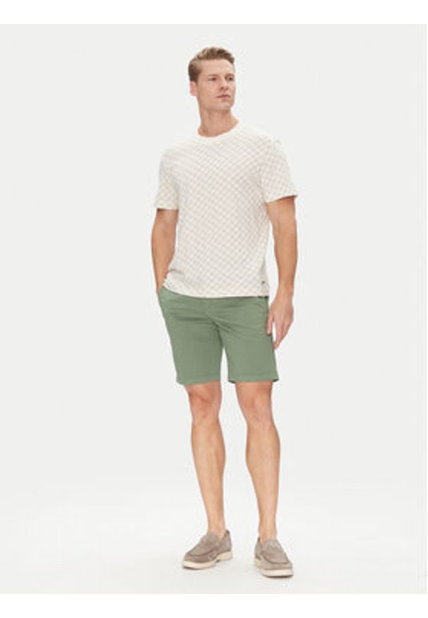 JOOP! Szorty materiałowe 17 JT-80Capri-D 30045912 Zielony Slim Fit. Kolor: zielony. Materiał: bawełna