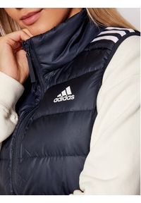 Adidas - adidas Bezrękawnik Essentials Down Vest GT9137 Granatowy Regular Fit. Kolor: niebieski. Materiał: syntetyk. Długość rękawa: bez rękawów