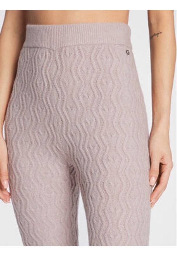 Guess Legginsy Cable Mix W2BB38 Z2QA0 Fioletowy Slim Fit. Kolor: fioletowy. Materiał: syntetyk