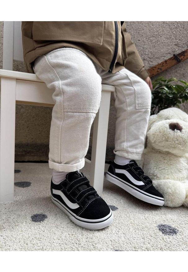 Buty Dziecko Vans Old Skool V czarny. Okazja: na co dzień. Kolor: czarny. Model: Vans Old Skool